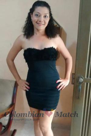 157152 - Akira Age: 48 - Colombia