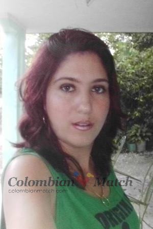 161202 - Aida Age: 32 - Cuba