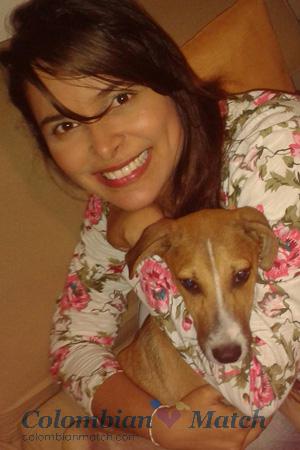 176390 - Yurliet Age: 37 - Colombia