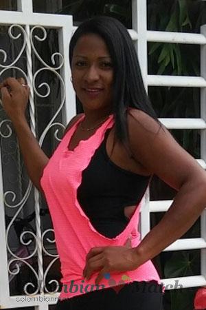 179081 - Yeimi Age: 39 - Colombia