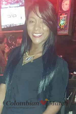 180631 - Karina Age: 37 - Colombia