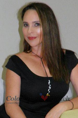 181312 - Adriana Age: 44 - Costa Rica