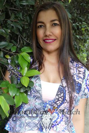 185965 - Luz Enith Age: 56 - Colombia