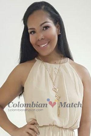 186684 - Adriana Age: 39 - Costa Rica