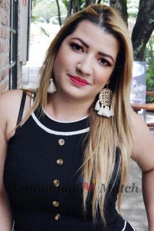 186686 - Guissela Age: 39 - Colombia