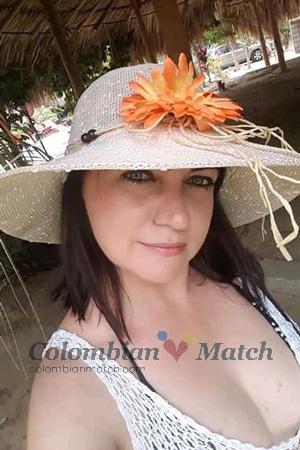 193139 - Yuleimis Age: 40 - Colombia