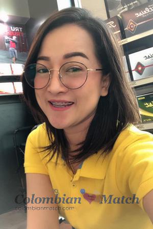 195340 - Preaw Age: 37 - Thailand