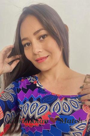 198511 - Laura Age: 41 - Colombia