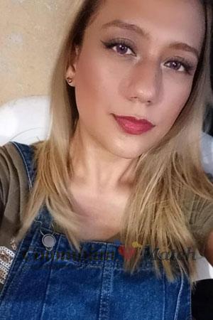 201122 - Daniela Age: 28 - Colombia