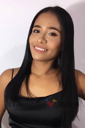 201716 - Maria Fernanda Age: 33 - Colombia