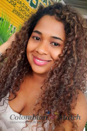 205916 - Yaneiris Age: 38 - Colombia