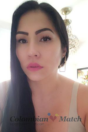 207049 - Nazly Age: 44 - Colombia