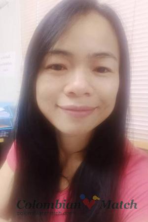 207202 - Wipaporn Age: 43 - Thailand