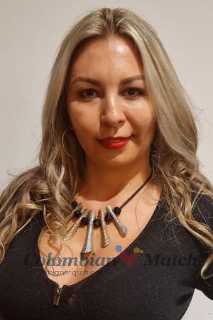 207334 - Andrea Age: 44 - Colombia
