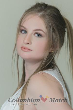 207422 - Daniela Age: 34 - Colombia