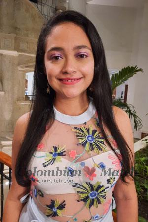 208389 - Liseth Age: 33 - Colombia