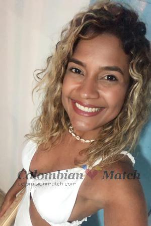 210282 - Carolina Age: 36 - Colombia