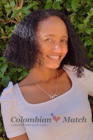 210430 - Lucely Age: 42 - Colombia