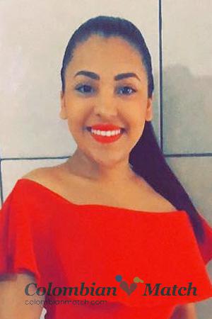 210440 - Mariana Age: 27 - Costa Rica