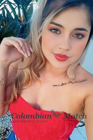 212147 - Valentina Age: 29 - Colombia