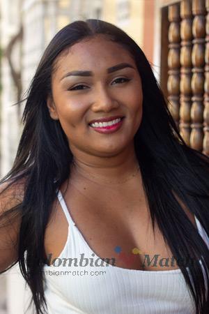 212474 - Julieth Age: 28 - Colombia