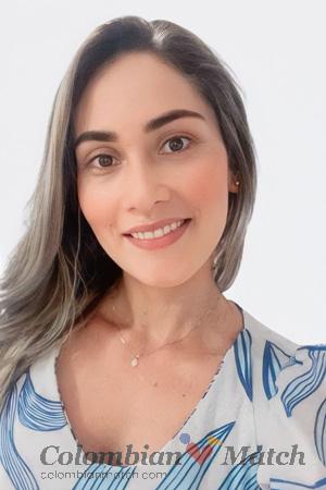 215010 - Ivonne Age: 34 - Colombia