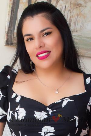 215137 - Lesly Age: 36 - Peru