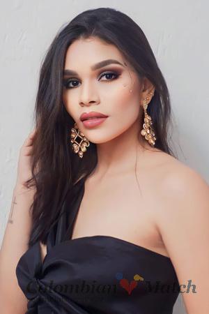 217100 - Gisselle Age: 27 - Colombia