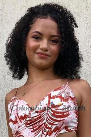 217102 - Nainis Age: 20 - Colombia