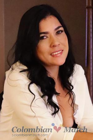 217587 - Jaqueline Age: 40 - Colombia