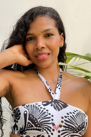 218188 - Karina Age: 38 - Colombia