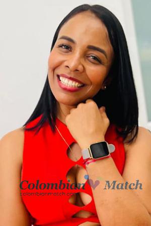 218449 - Yisel Age: 44 - Colombia