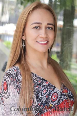 219663 - Julieth Age: 46 - Colombia