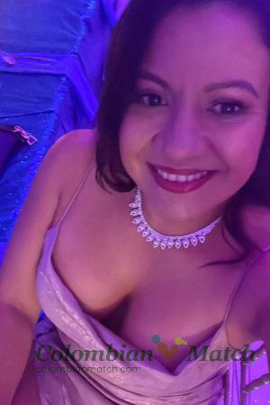 221804 - Lilliam Age: 44 - Costa Rica