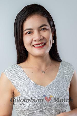 222176 - Namfon Age: 35 - Thailand