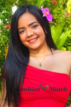 222783 - Andrea Age: 30 - Colombia