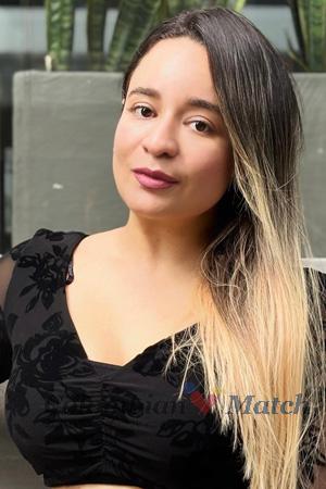 223216 - Geraldine Age: 34 - Colombia