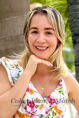 223719 - Tatiana Age: 40 - Colombia