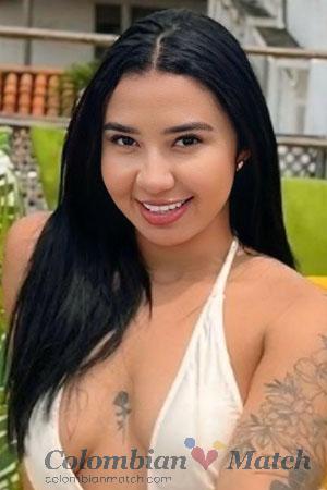 224711 - Paula Age: 26 - Colombia