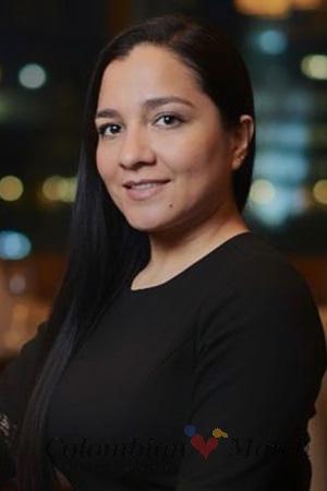 225204 - Yamile Age: 36 - Colombia