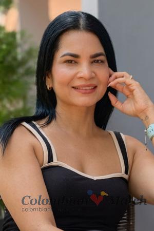 227057 - Karina Age: 40 - Colombia