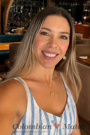 227980 - Andrea Age: 40 - Colombia
