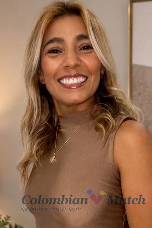 228213 - Aide Age: 44 - Colombia