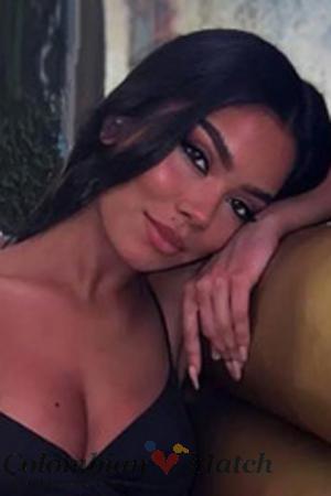 Colombian Dating - find and fall in love with women from Latin America